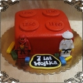 126 Tort w kształcie klocka lego oraz figurki lego ninjago na 2 urodziny