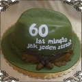 200 Tort w kształcie czapki myśliwego na 60 urodziny