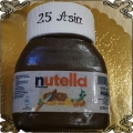 206 Tort w kształcie słoika kremu Nutella  na 25 urodziny