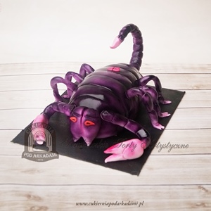 Tort fioletowy skorpion