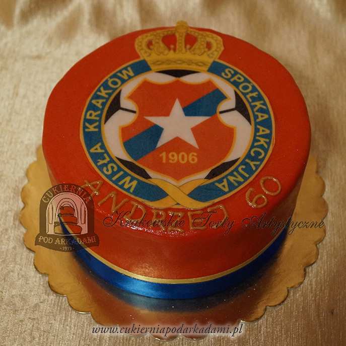 103-Tort-herb-Wisly-Krakow-na-oplatku-fototort-pilka-nozna-dla-kibica-bialej-gwiazdy-cukiernia-pod-arkadami-krakow