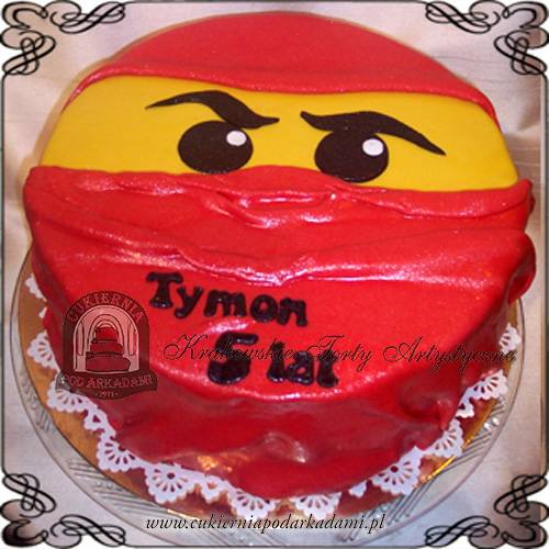 26ADCH.Tort-Lego-Niniago-glowa-czerwony-KAI-cukiernia-pod-arkadami-krakow