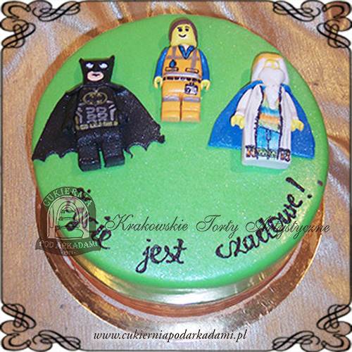 79ADCH.Tort-lego-batman-emmet--cukiernia-pod-arkadami-krakow