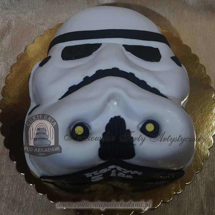 87ADCH.Tort-star-wars-glowa-szturmowca-2D-maska-zolnierza-imperium-gwiezdne-wojny-cukiernia-pod-arkadami-krakow