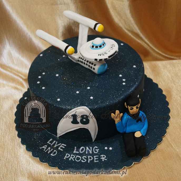 96ADCH.Tort-star-trek-statek-Enterprise-cukiernia-pod-arkadami-krakow